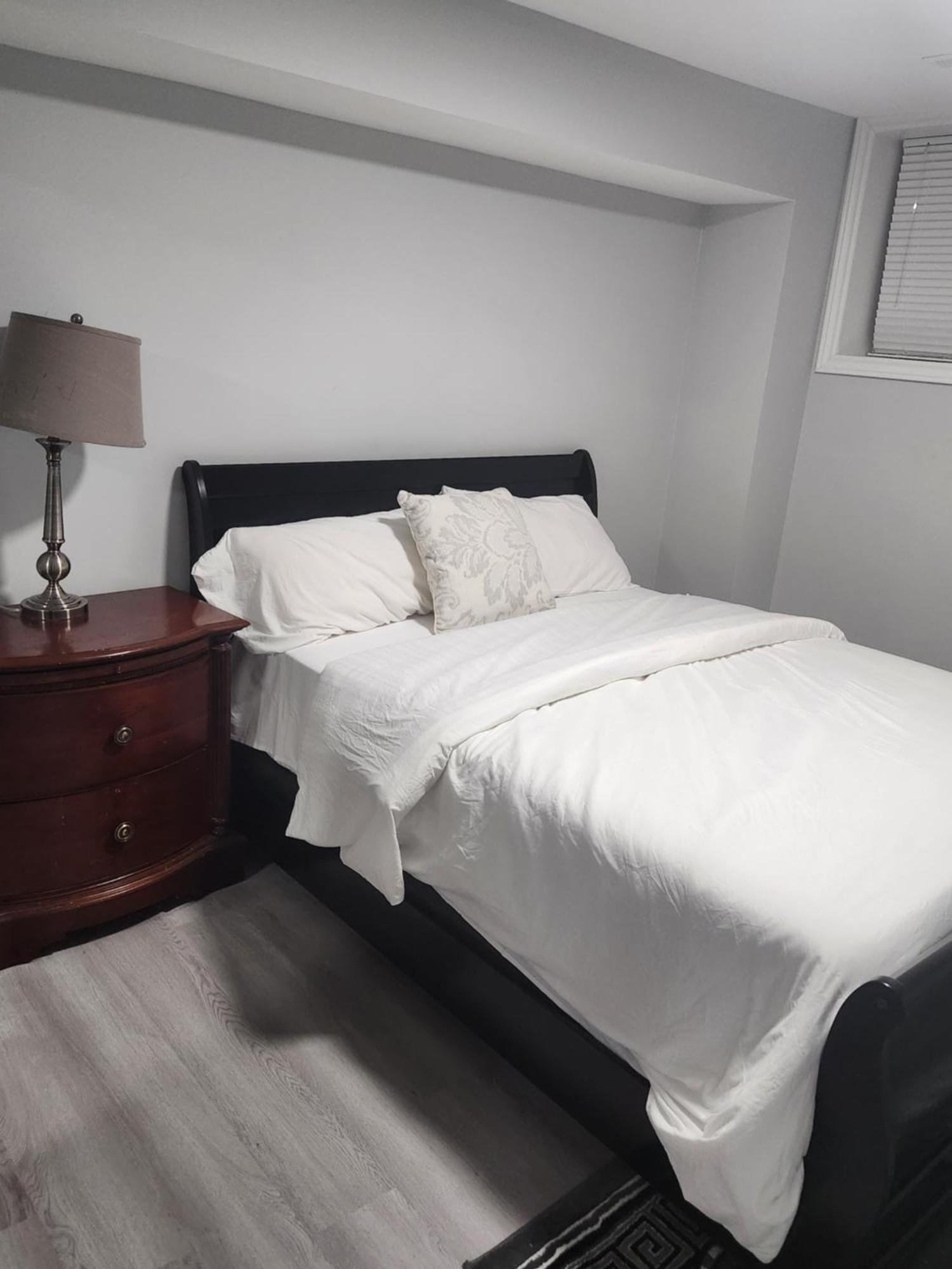 Apartment B 2 Bedroom Brampton Luaran gambar